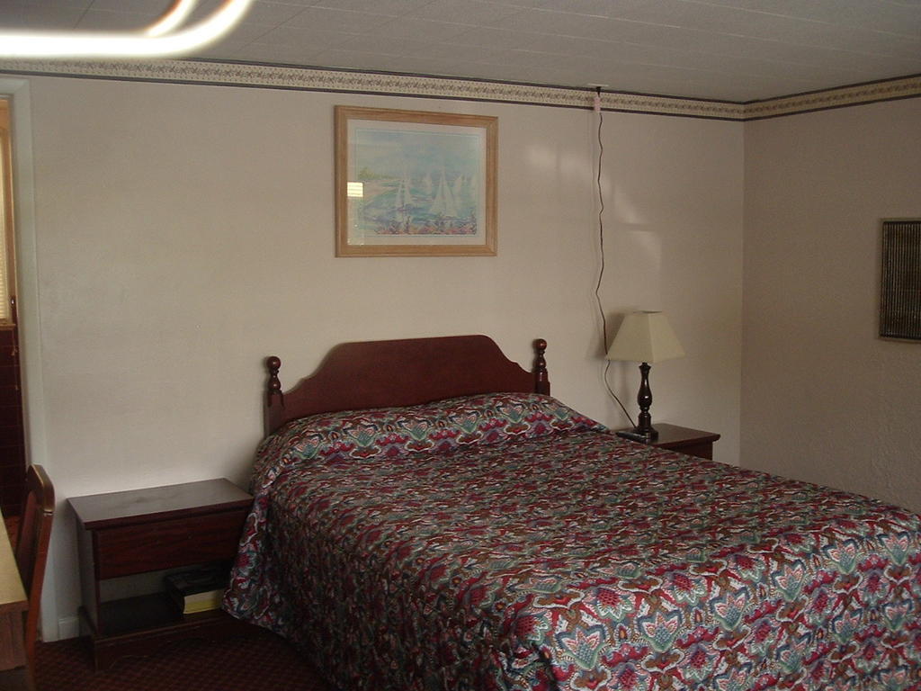 Fels Three Crown Motel Clarence Habitación foto